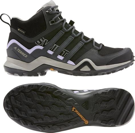 hoge wandelschoenen adidas